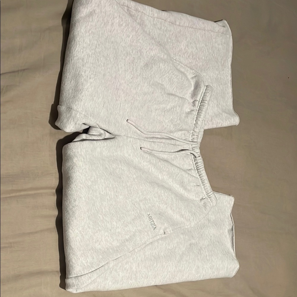 Aritzia White Sweatfleece Pants size small